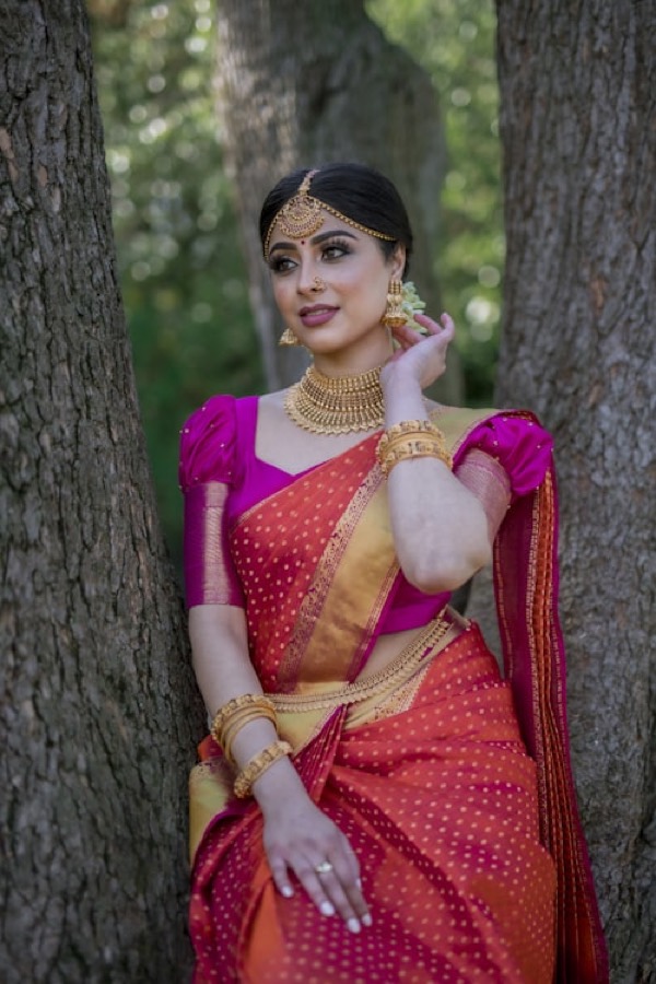 Madhoo's Classic - Designer Boutique